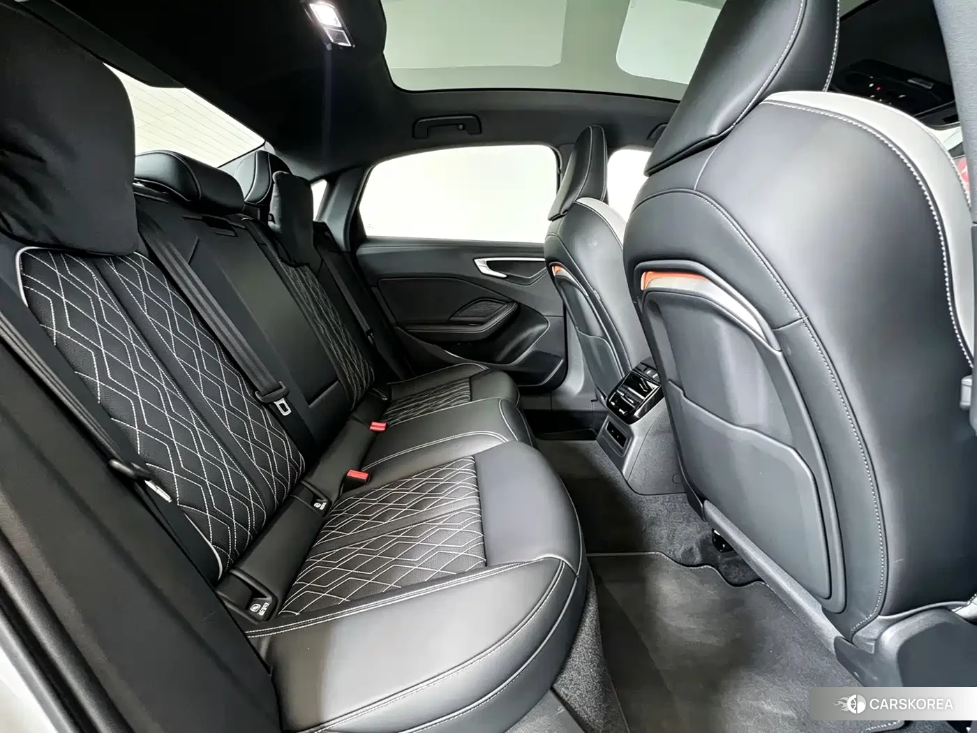 Audi A5L 2025 Silver/gray из Китая, фото 4
