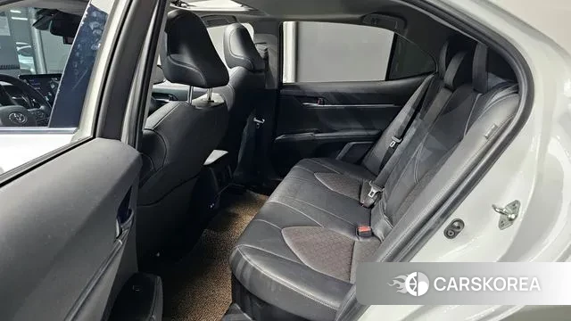 Toyota Camry (XV70) 2023 Белый из Кореи, фото 4