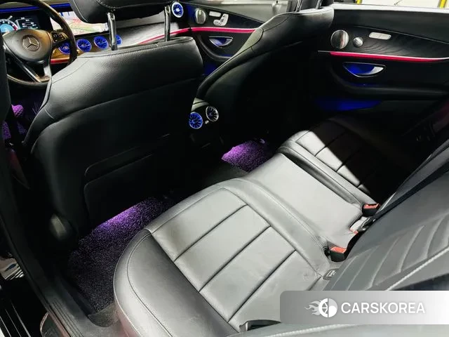 Mercedes-Benz E-Class W213 2018 Черный из Кореи, фото 4