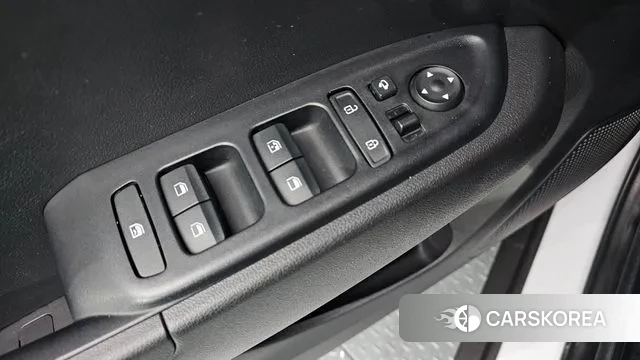 Hyundai Venue 2023 Белый из Кореи, фото 4