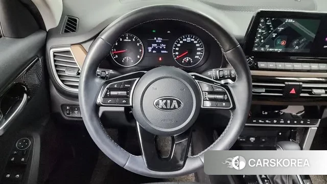 Kia Seltos 2021 Серый из Кореи, фото 4