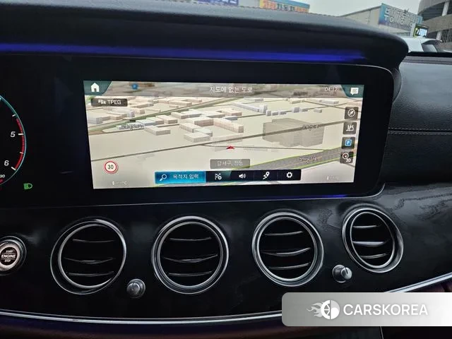 Mercedes-Benz E-Class W213 2020 Белый из Кореи, фото 4