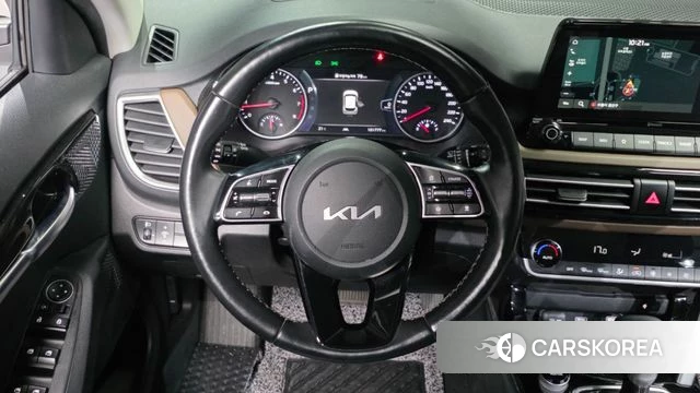 Kia Seltos 2022 Белый из Кореи, фото 4