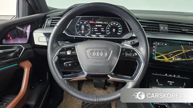 Audi e-Tron 2020 Белый из Кореи, фото 4