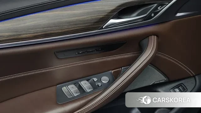 BMW 5 Series (G30) id 3248371 из Кореи 4