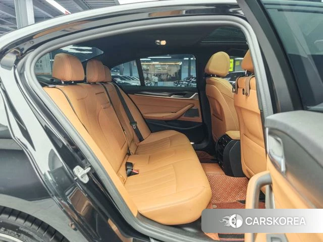 BMW 5 series (imported) 2021 Черный из Китая, фото 4