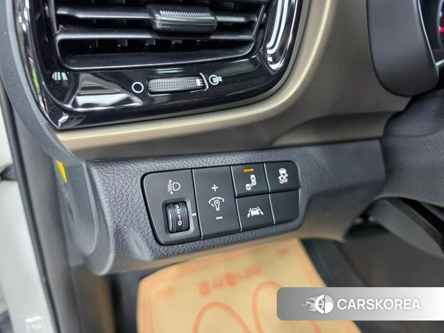 Kia Stonic 2018 Белый из Кореи, фото 4
