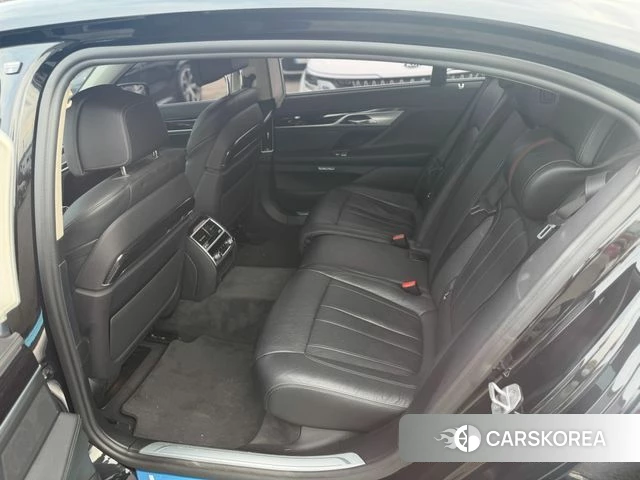 BMW 7 Series (G11) 2018 Черный из Кореи, фото 4