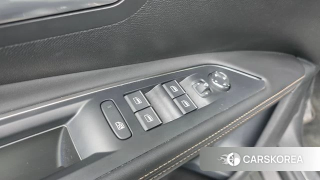 Peugeot 5008 second generation 2023 Серый из Кореи, фото 4