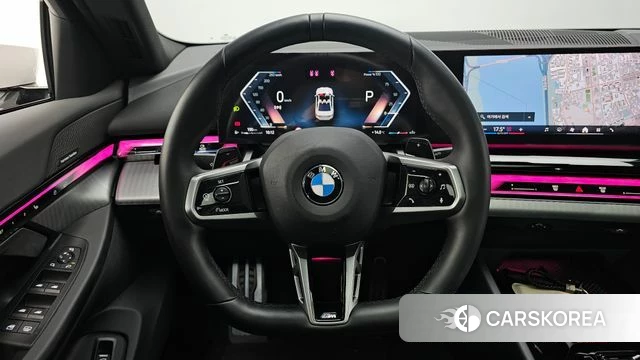 BMW 5 Series (G60) 2024 Белый из Кореи, фото 4