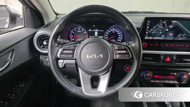 Kia The New K3 2nd generation 2021 Белый из Кореи, фото 4