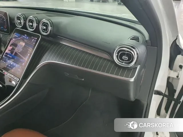 Mercedes-Benz C-Class W206 2022 Белый из Кореи, фото 4