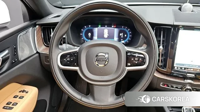 Volvo XC60 second Generation 2021 Белый из Кореи, фото 4