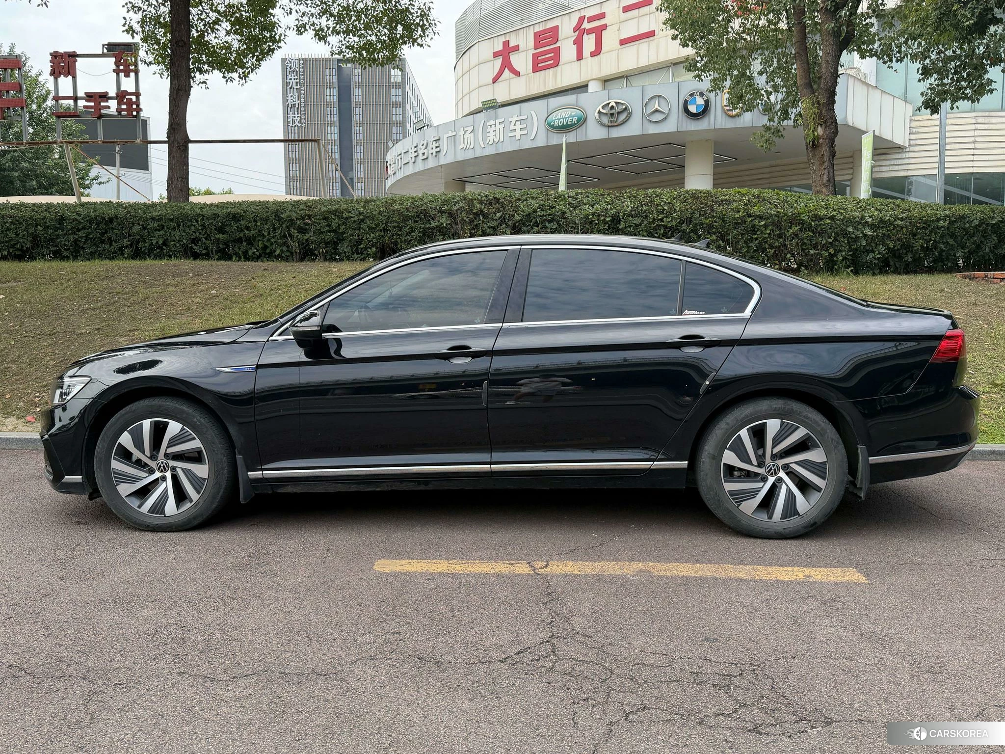 Volkswagen Magotan PHEV 2021 Черный из Китая, фото 4