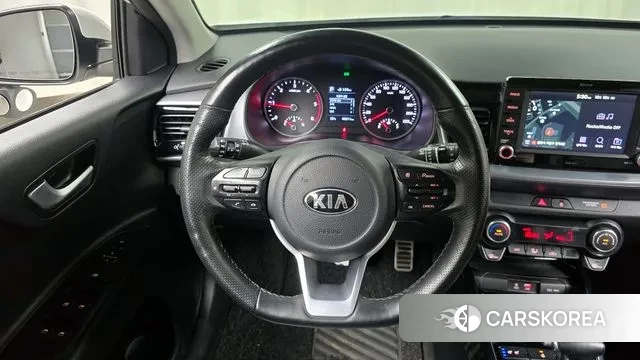 Kia Stonic 2018 Белый из Кореи, фото 4