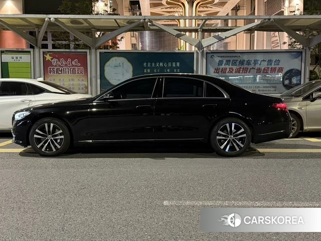 Mercedes-Benz S-class 2023 Черный из Китая, фото 4
