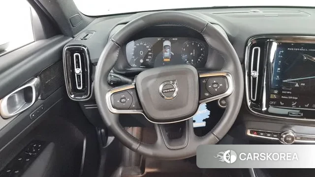 Volvo XC40 2021 Белый из Кореи, фото 4