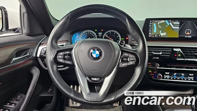 BMW 5 Series (G30) 2018 Белый из Кореи, фото 4