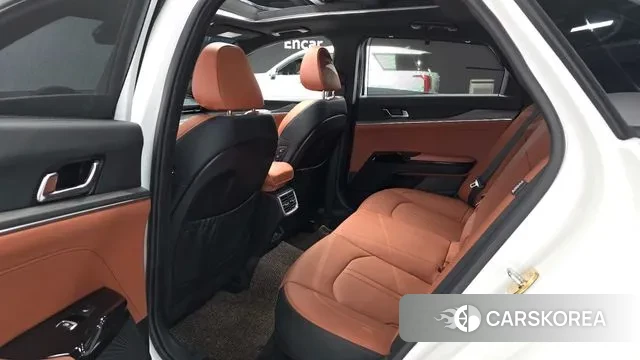 Kia The New K5 3rd generation 2025 Белый из Кореи, фото 4