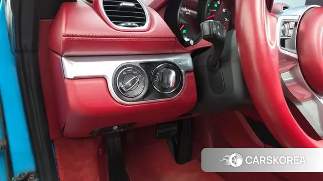 Porsche 718 Boxster 2021 Небесно-голубой из Кореи, фото 4