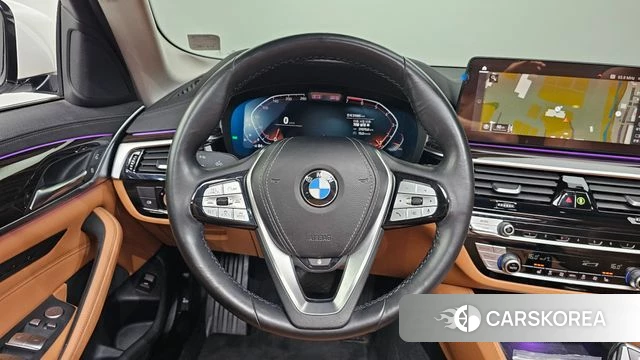 BMW 5 Series (G30) 2021 Белый из Кореи, фото 4
