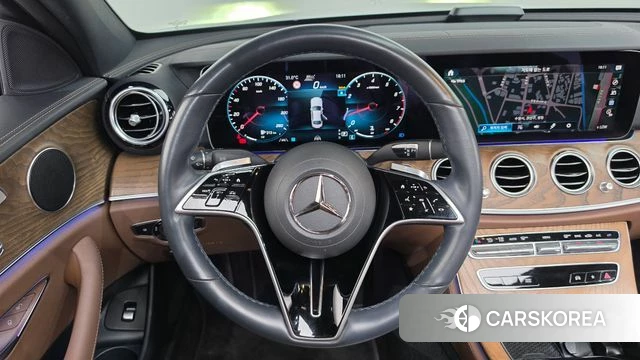 Mercedes-Benz E-Class W213 2022 Белый из Кореи, фото 4