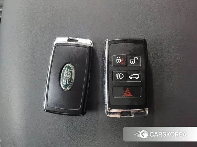 Land Rover Discovery 5 2022 Черный из Кореи, фото 4