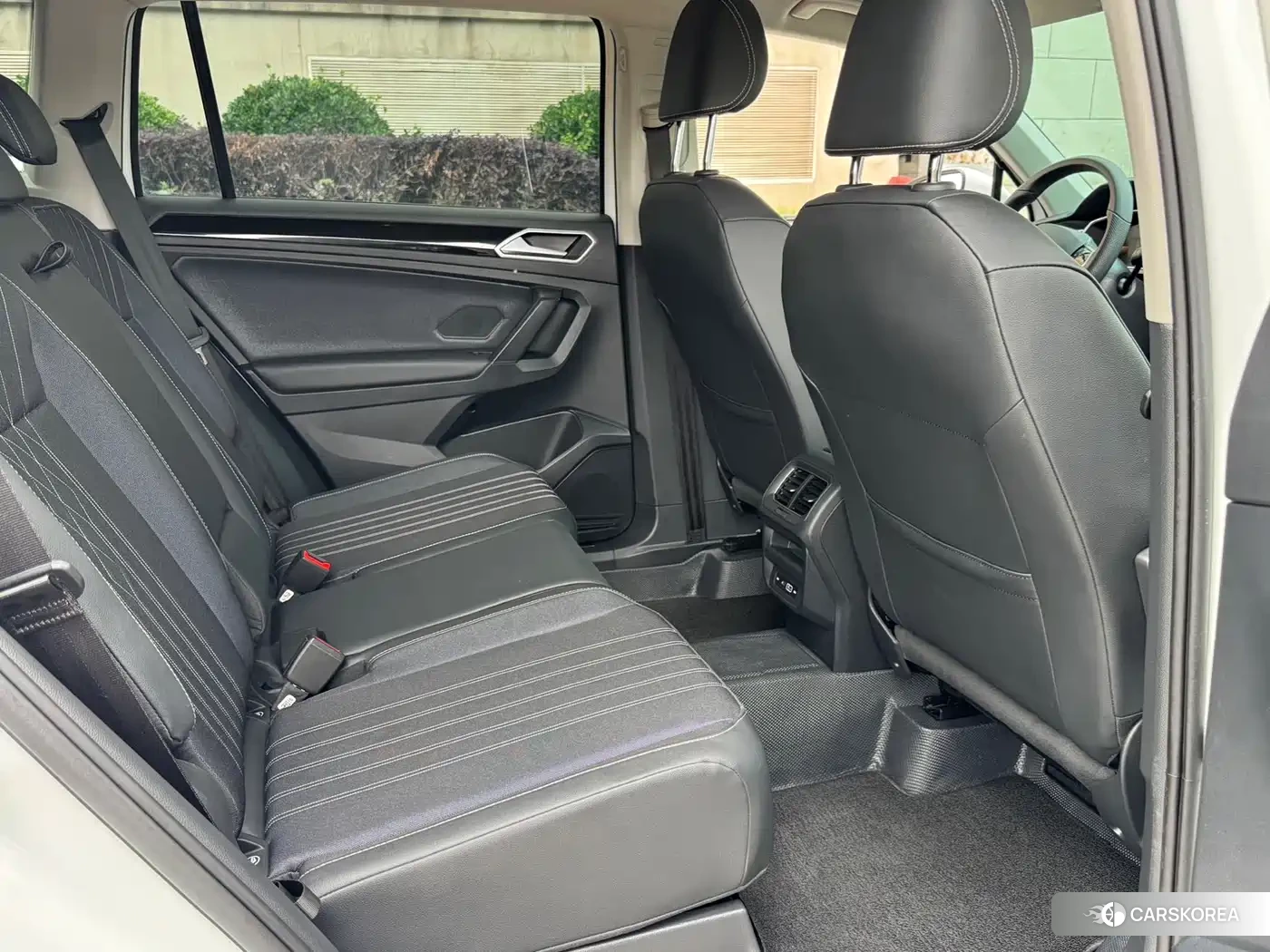 Volkswagen Tiguan L 2023 Белый из Китая, фото 4