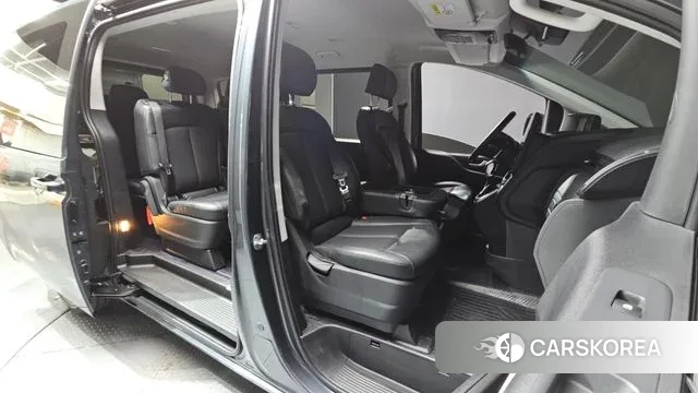 Hyundai Staria 2021 Черный из Кореи, фото 4