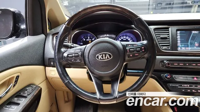 Kia The New Carnival id 2430406 из Кореи 4