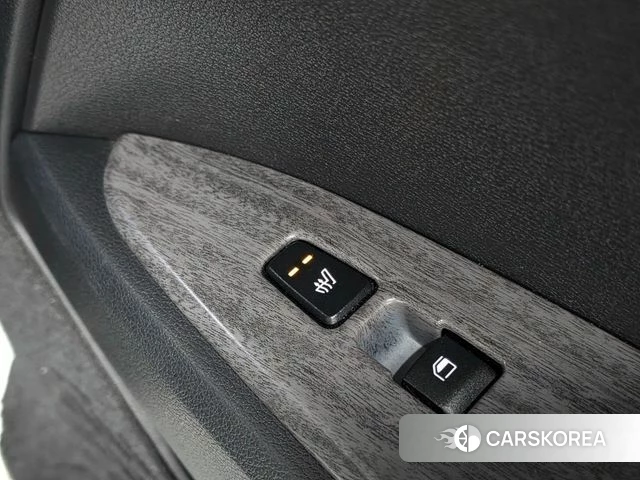 Kia Sportage 5th Generation 2023 Белый из Кореи, фото 4