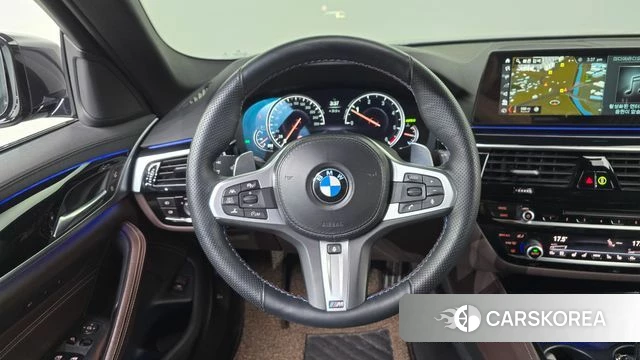 BMW 5 Series (G30) 2018 Черный из Кореи, фото 4