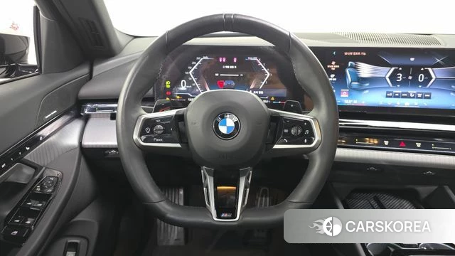 BMW 5 Series (G60) 2025 Серый из Кореи, фото 4