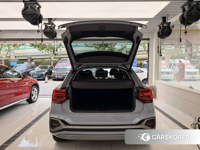 Audi Q2L e-tron 2022 Синий из Китая, фото 4