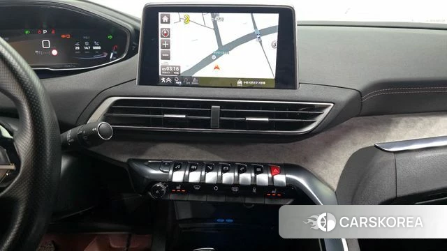 Peugeot 5008 second generation 2018 Белый из Кореи, фото 4