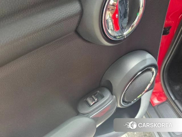Mini Cooper 2021 Красный из Кореи, фото 4