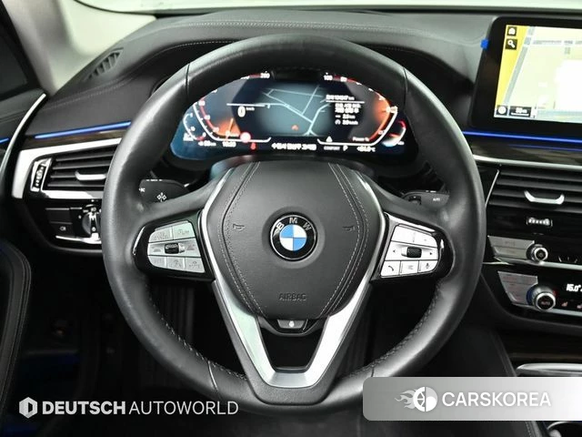 BMW 5 Series (G30) 2023 Белый из Кореи, фото 4