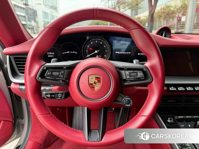 Porsche 911(992) 2023 Серебристо-серый из Кореи, фото 4