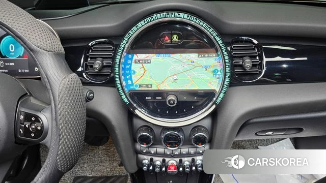 Mini Cooper Convertible 2024 Белый из Кореи, фото 4