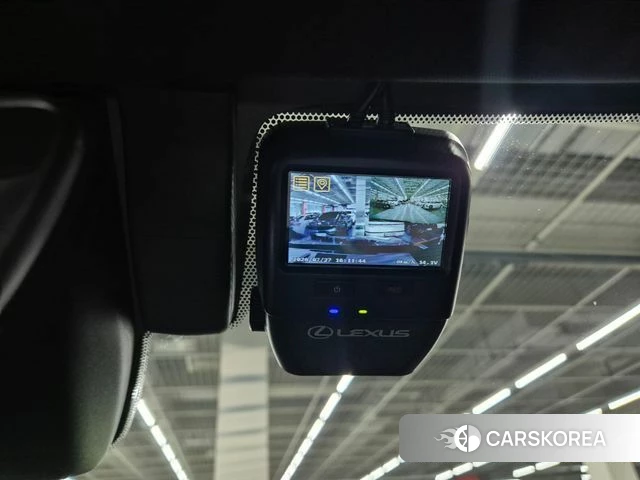 Lexus UX300h 2025 Песочный из Кореи, фото 4