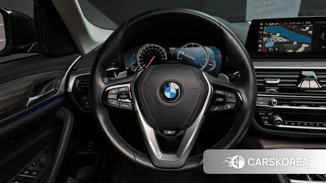 BMW 5 Series (G30) 2018 Черный из Кореи, фото 4