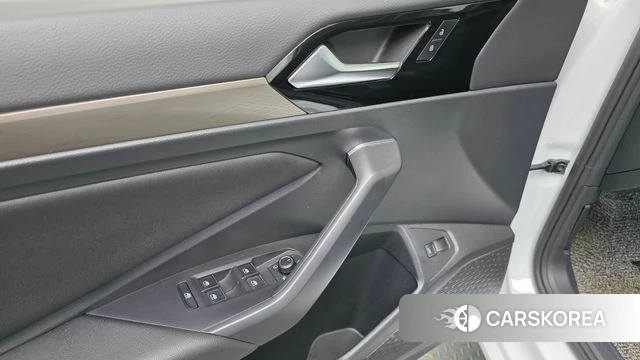 Volkswagen 7th Generation of Jetta 2021 Белый из Кореи, фото 4