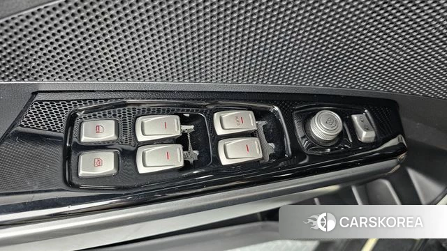 Ssangyong Tivoli Armor 2018 Белый из Кореи, фото 4