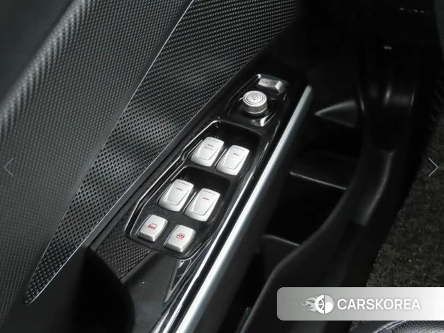 Ssangyong Tivoli Armor 2018 Белый из Кореи, фото 4