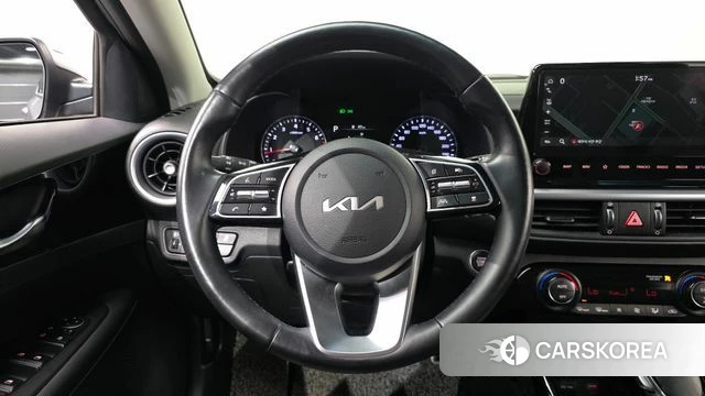 Kia The New K3 2nd generation 2023 Серебряный из Кореи, фото 4