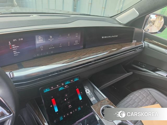 Cadillac Escalade 5th Generation 2025 Черный из Кореи, фото 4