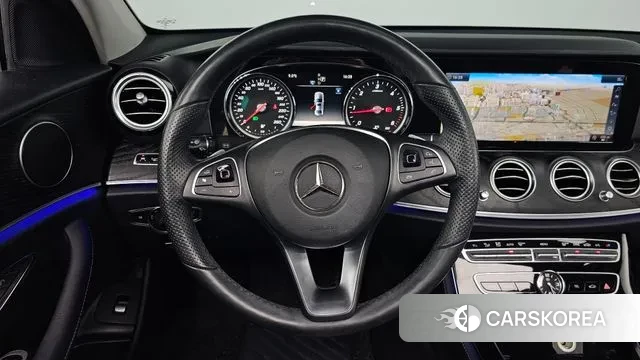 Mercedes-Benz E-Class W213 2018 Белый из Кореи, фото 4