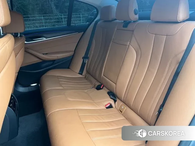 BMW 5 Series (G30) 2020 Белый из Кореи, фото 4