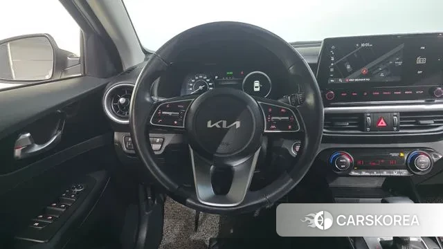 Kia The New K3 2nd generation 2024 Белый из Кореи, фото 4