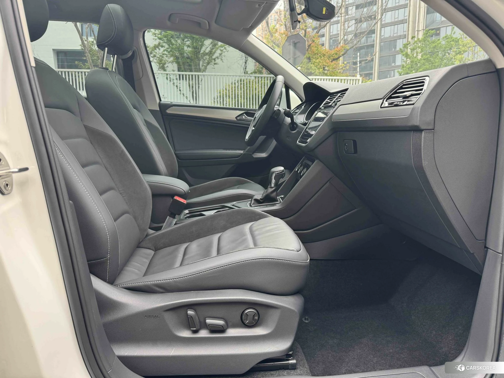 Volkswagen Tiguan L 2019 Белый из Китая, фото 4